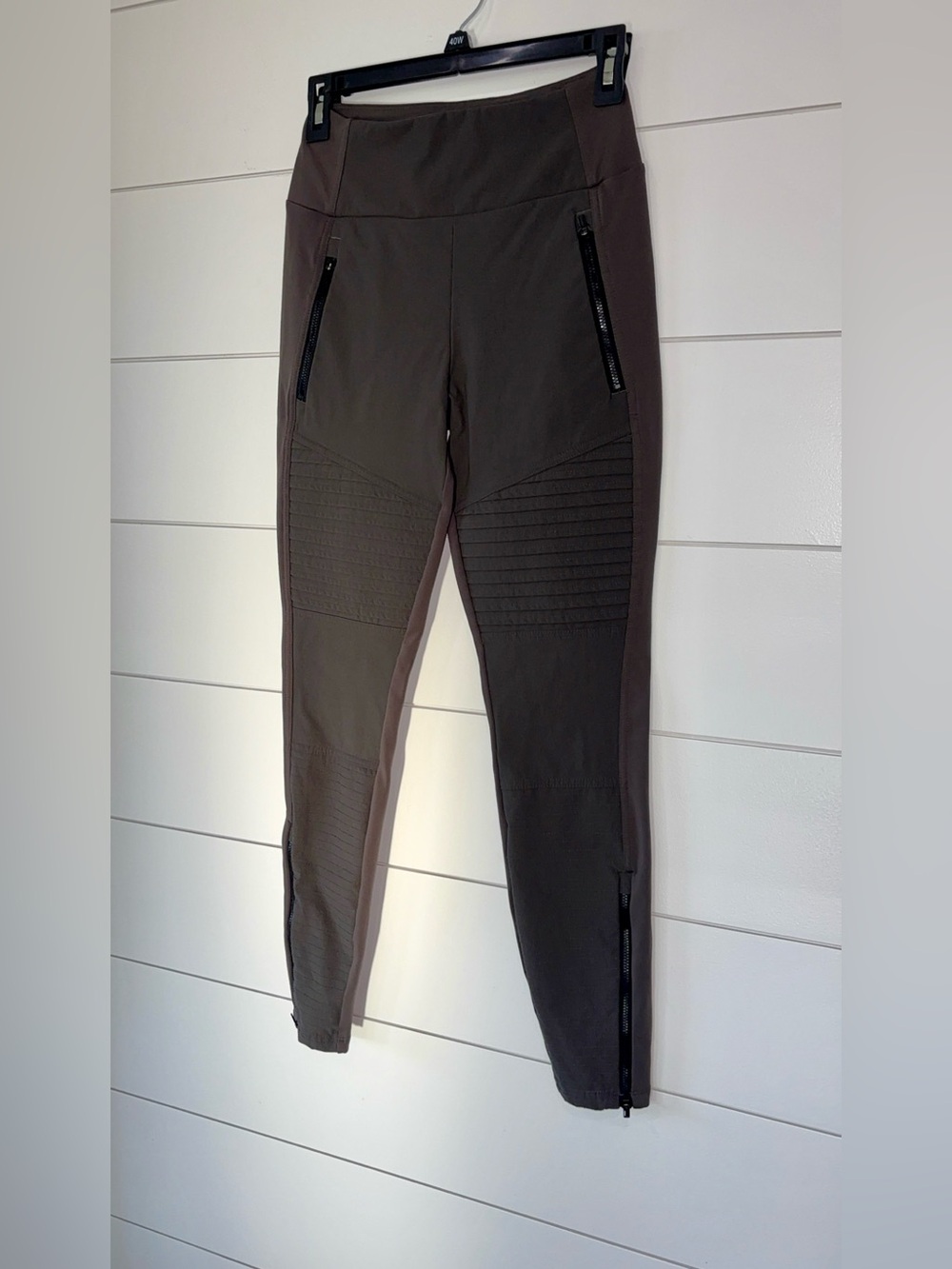 Women’s Athleta Headlands Hybrid Moto Tights